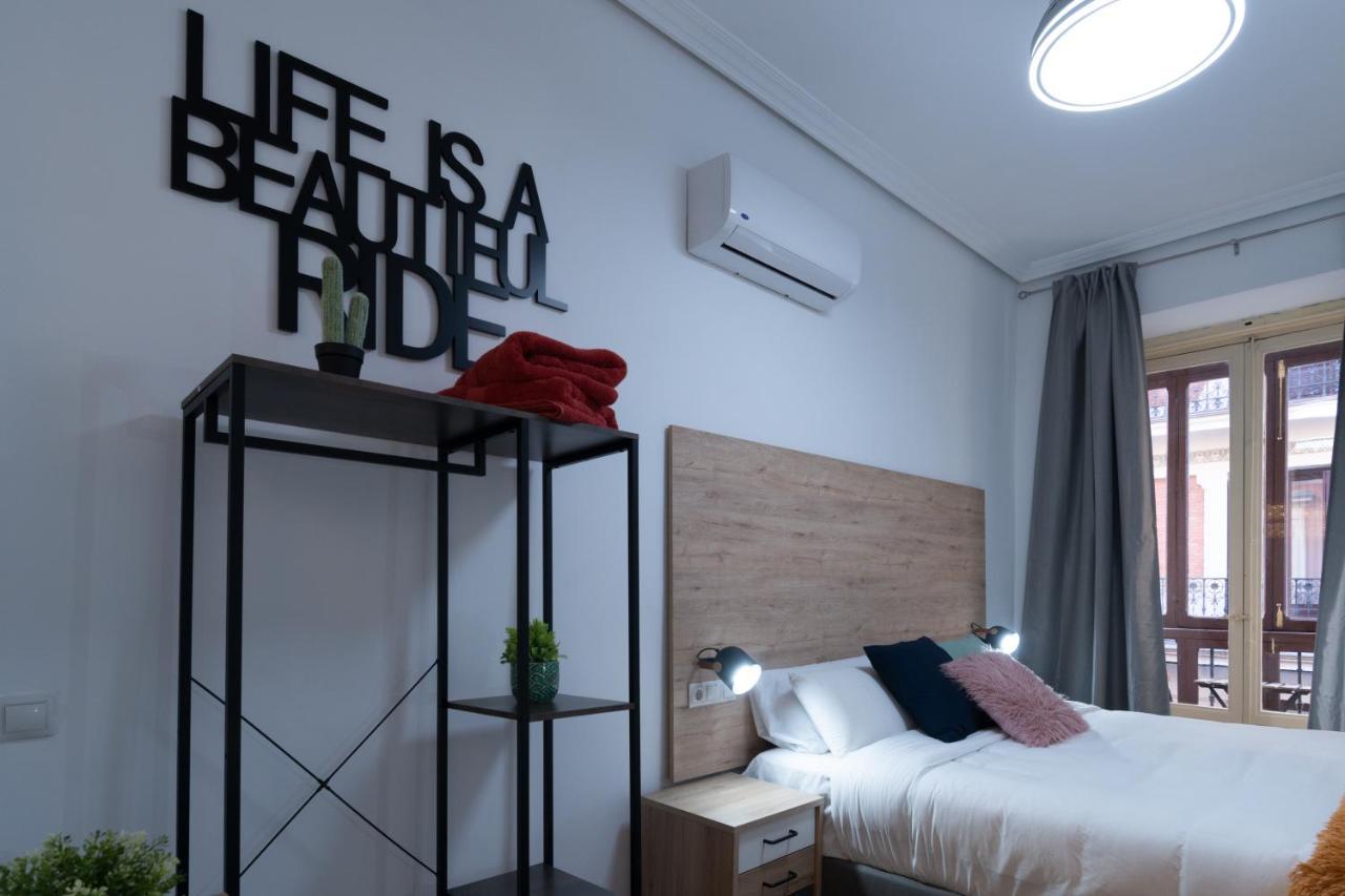 Vip Cervantes, By Monaro***** مدريد المظهر الخارجي الصورة